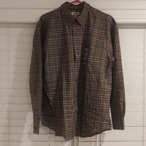 St. John's Bay botton down